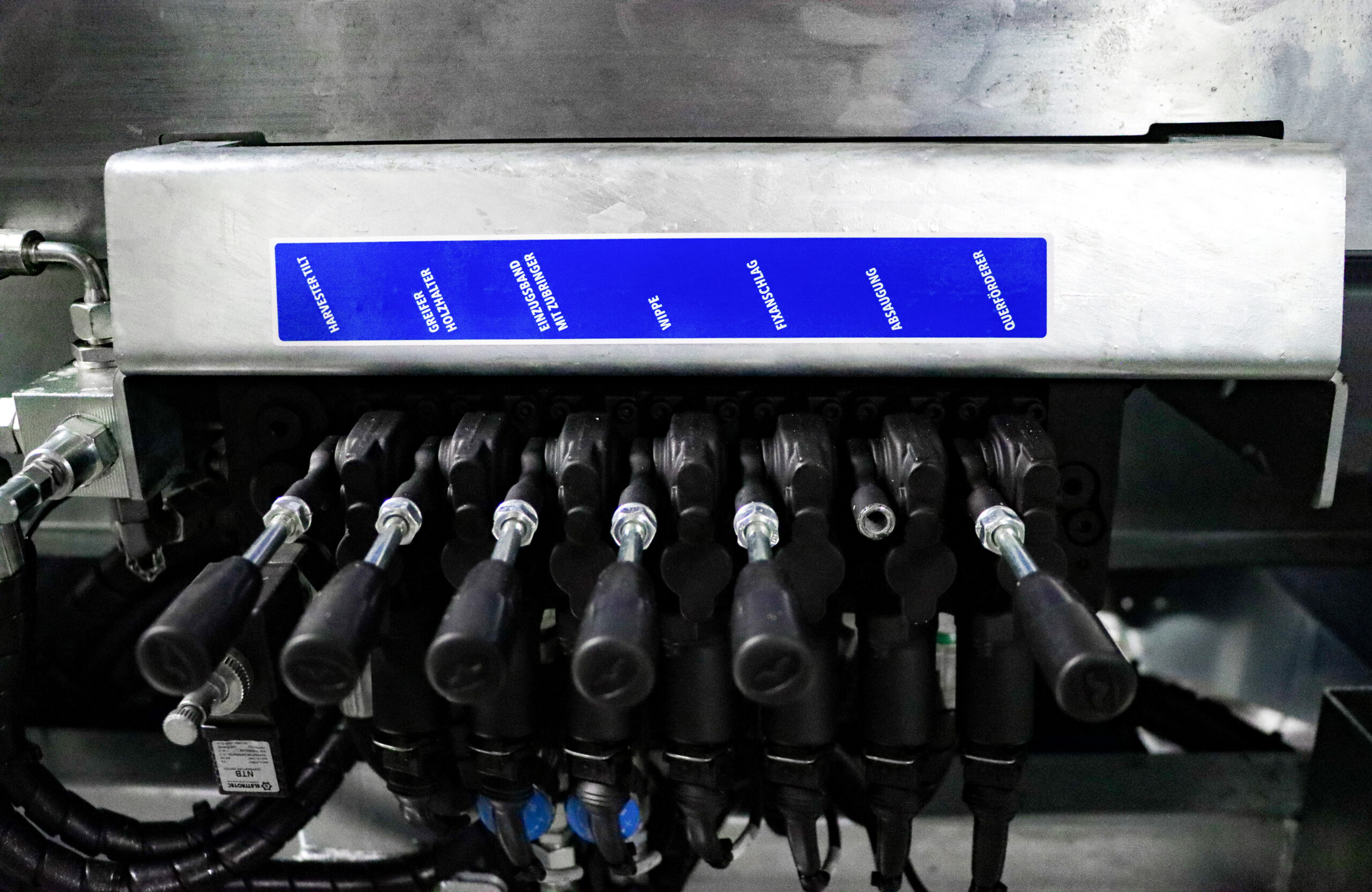 SSPX 800 <p> Abrollrahmen | Hakenlift – Bild 29